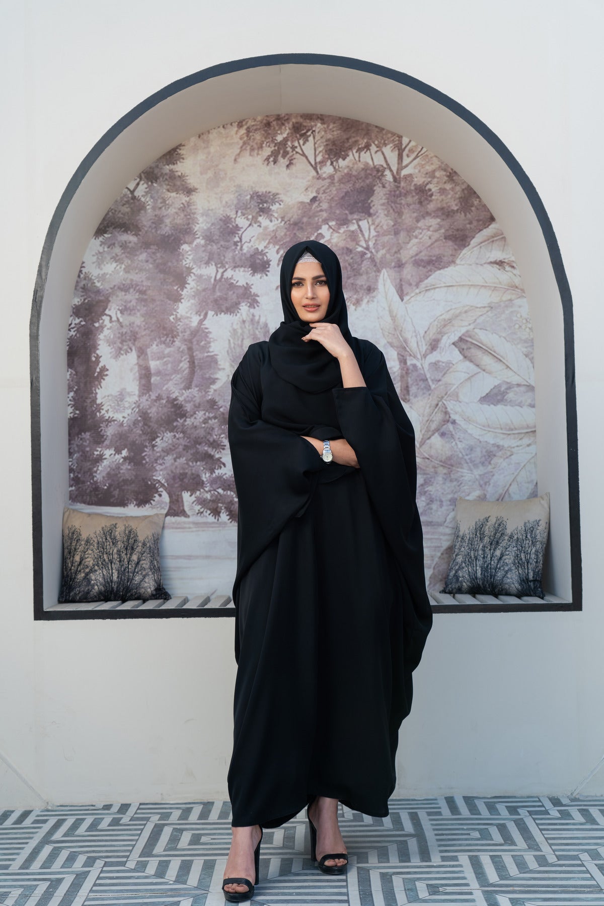 Alesya Plain abaya,Black Abaya,premium quality abaya,smamz black abaya,smamz modest wear abaya