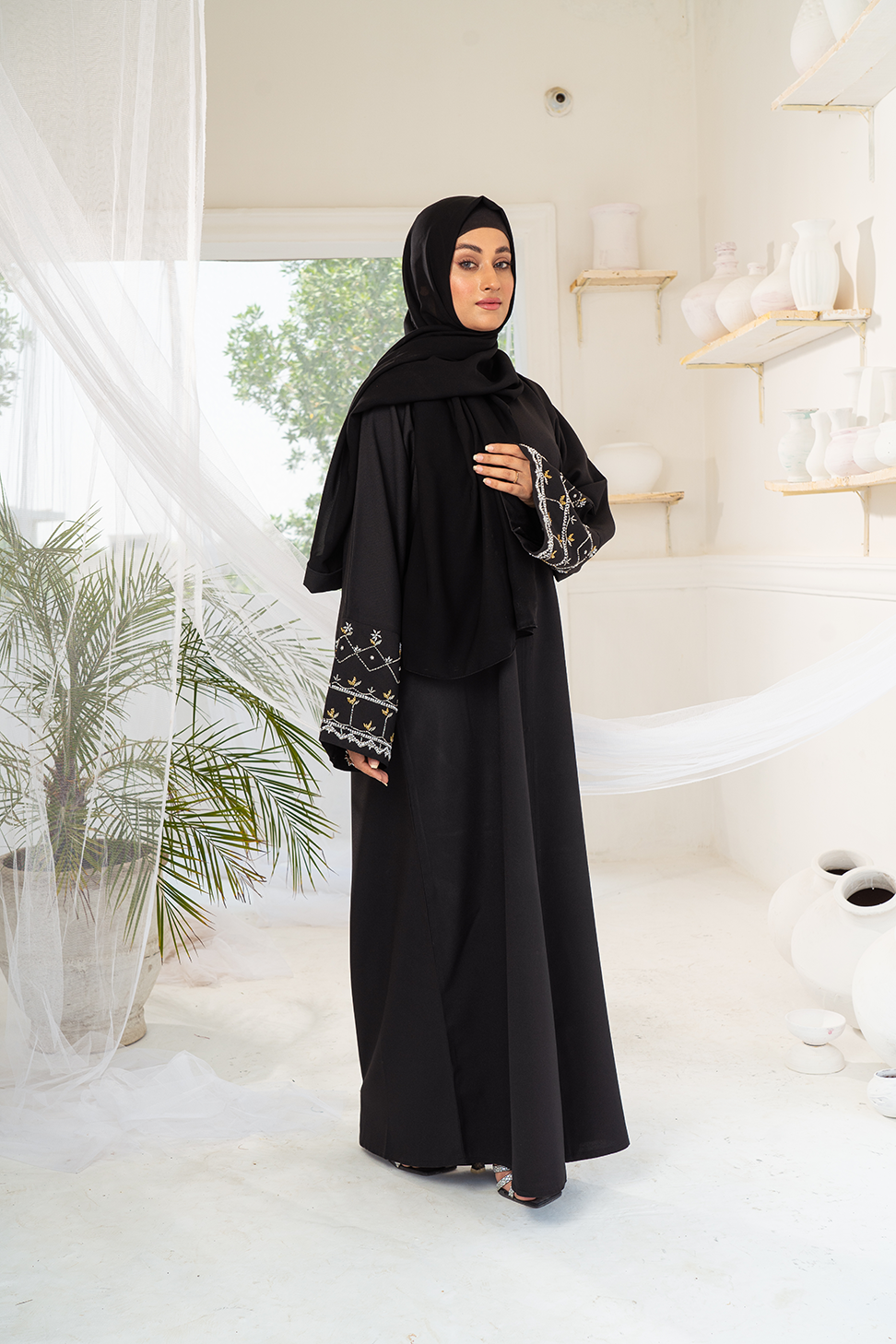 Arabesque Black Buttoned Abaya