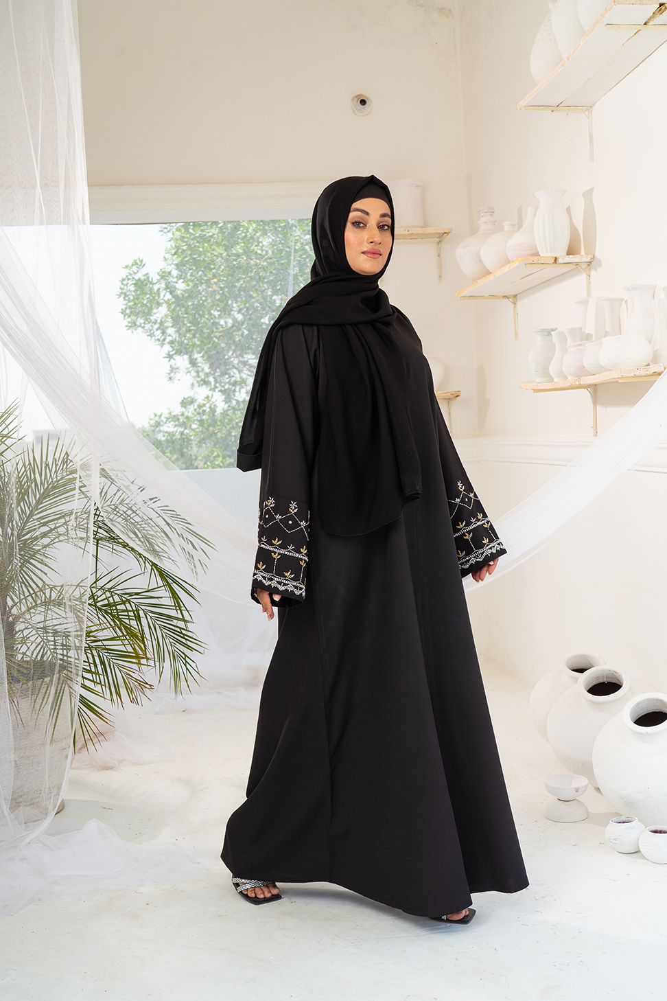 Arabesque Black Buttoned Abaya