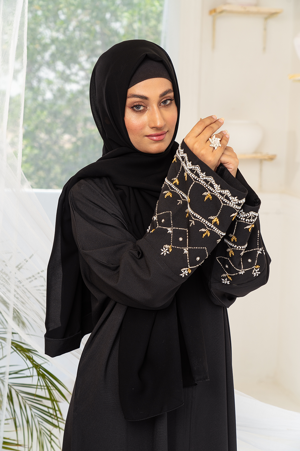 Arabesque Black Buttoned Abaya